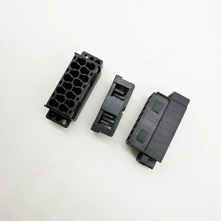 特诚科技PBT精密注塑件实拍 1